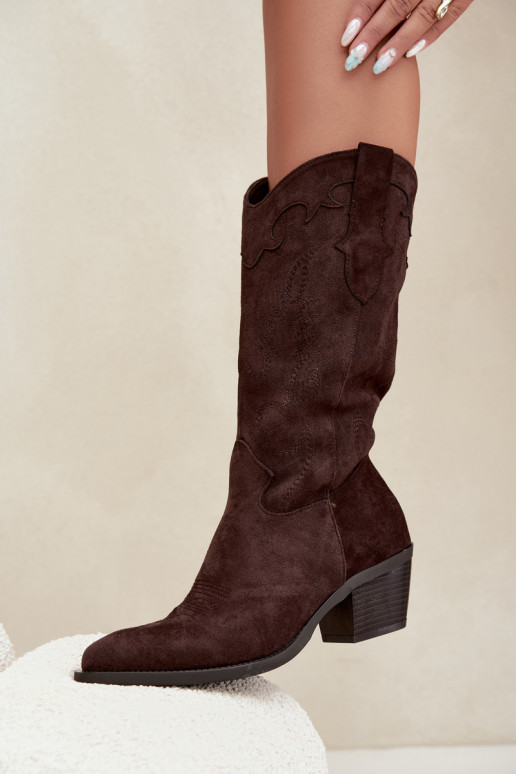 Bottes chocolat en suède synthétique style cowboy avec talons Jarissa