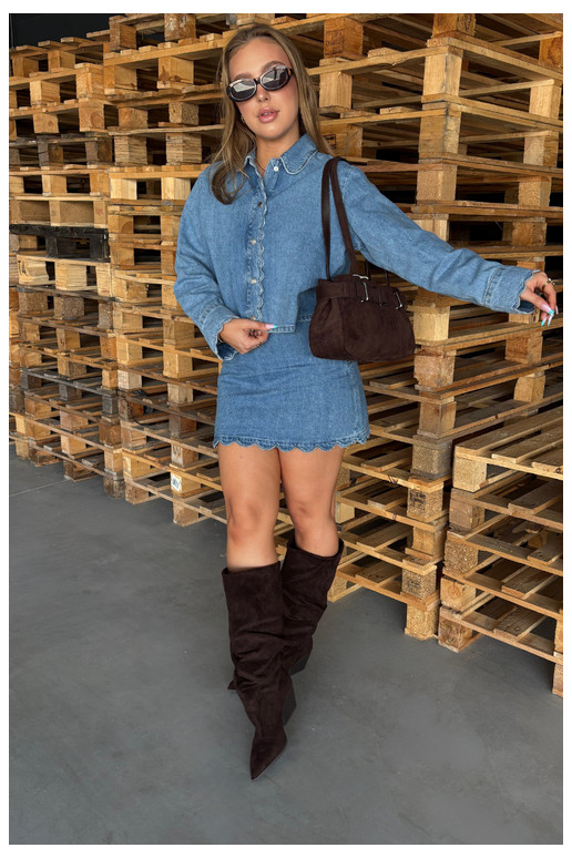 Bottes au-dessus du genou pour femmes avec partie supérieure incurvée et talons en daim couleur chocolat Durela