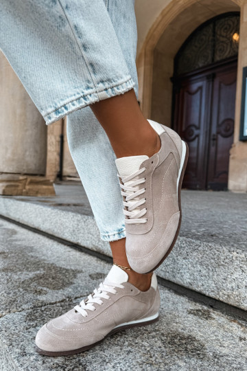 Baskets Barefoot avec broderies en couleur sable Zazoo N1414