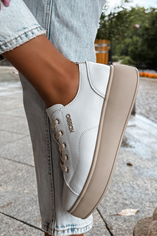 Baskets en simili cuir avec plateforme Kobbo en blanc