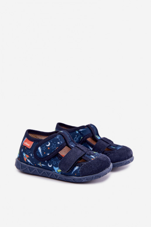 Chaussons pour enfants Milami avec fermetures auto-agrippantes et fusées en bleu marine Reathiana