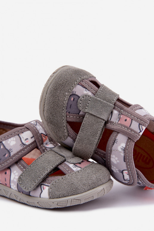 Chaussons pour enfants Milami avec fermetures auto-agrippantes et chats en gris Reathiana