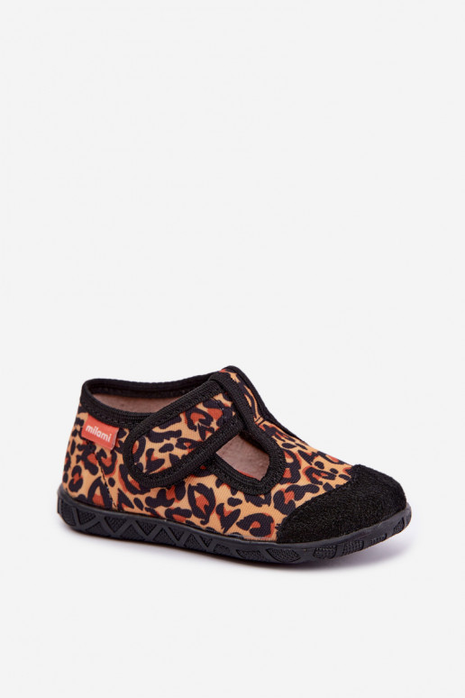Chaussons pour enfants Milami avec fermetures auto-agrippantes et motifs léopard en jaune et noir Jasimrra