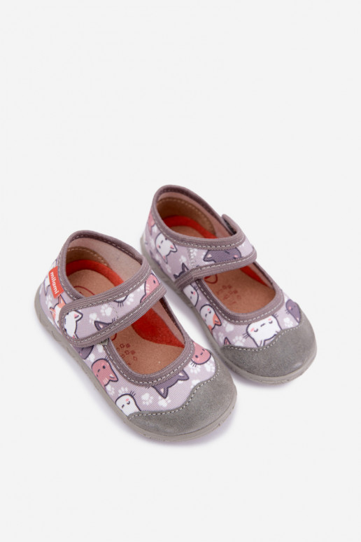 Chaussons pour enfants Milami avec fermetures auto-agrippantes et chats en gris Esnia