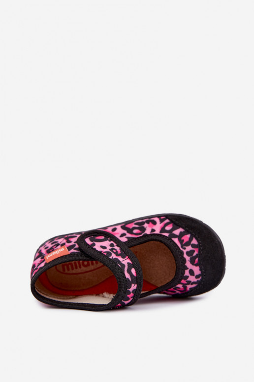 Chaussons pour enfants Milami avec fermetures auto-agrippantes et motifs léopard en rose et noir Esnia
