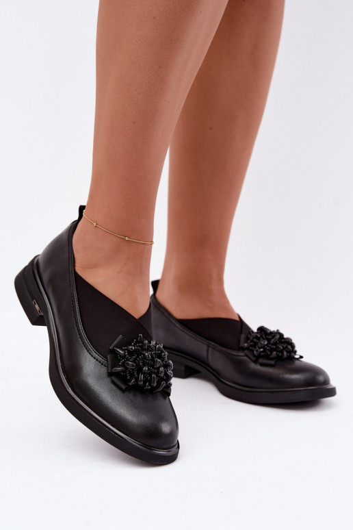 Chaussures en cuir pour femmes avec ornements noirs T.Sokolski