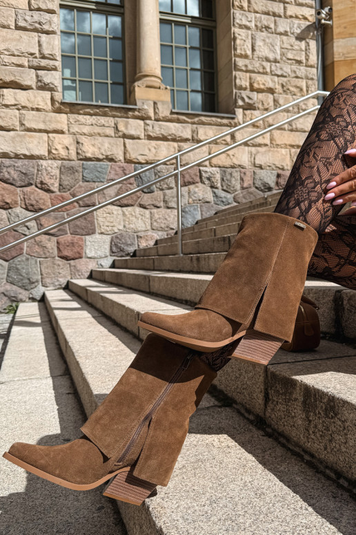 bottines style cowboy avec talons en daim naturel avec tige brodée Big Star UU274114 couleur brune