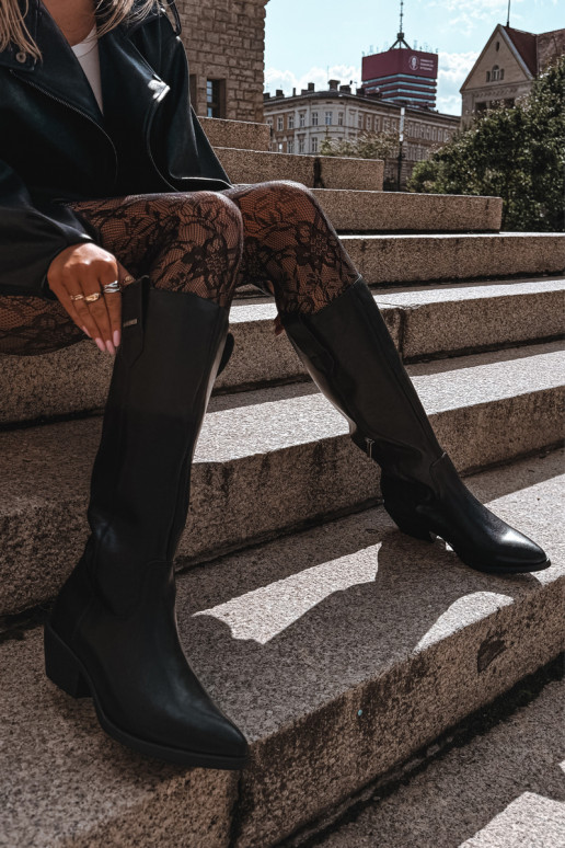 bottes hautes en cuir naturel pour femmes à petit talon isolées Big Star UU274521 couleur noire