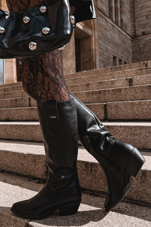 bottes hautes en cuir naturel pour femmes à petit talon isolées Big Star UU274521 couleur noire