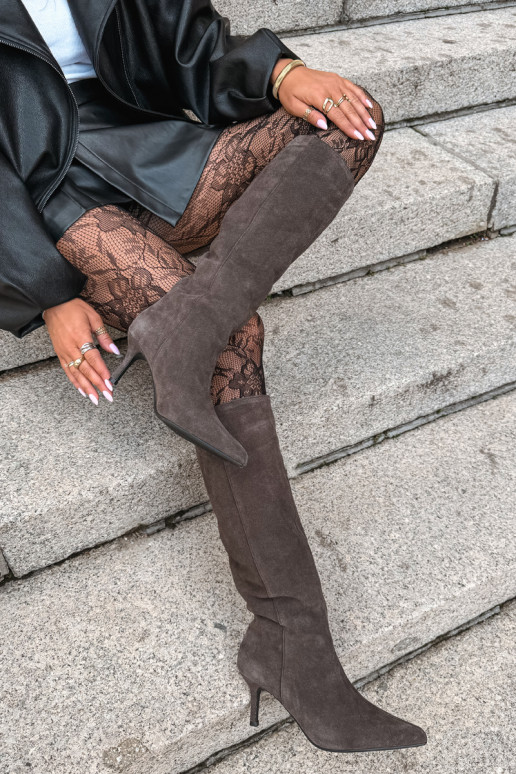 bottes hautes en daim synthétique avec talons fins isolées modèle à enfiler Big Star UU274495 couleur marron foncé