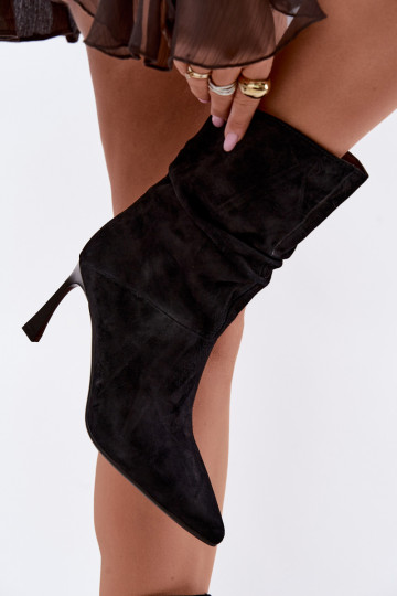 bottines en daim synthétique à talons fins isolées avec volants D&A JC62-1038 en noir 2