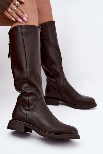 bottes hautes pour femmes avec talons larges isolées D&A JC62-1036 couleur chocolat