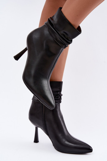 bottines à talons fins isolées avec volants D&A JC62-1070 en noir