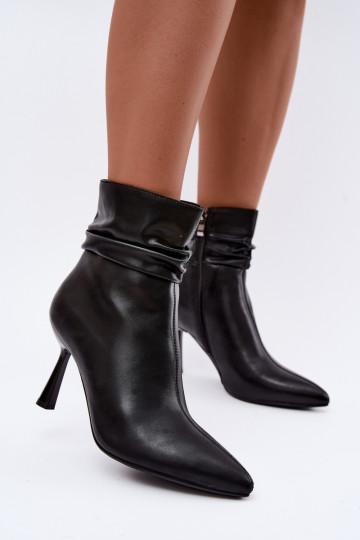 bottines à talons fins isolées avec volants D&A JC62-1070 en noir 2