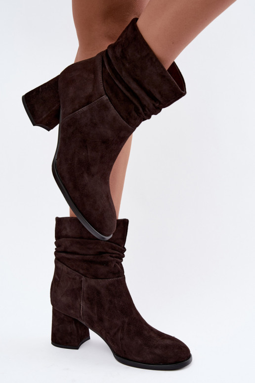 Bottines en daim naturel avec plis et talons D&A JC62-1021 chocolat