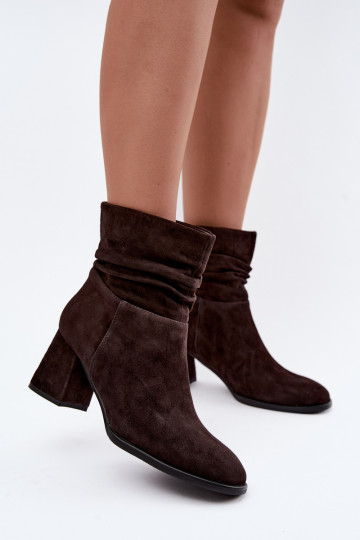 Bottines en daim naturel avec plis et talons D&A JC62-1021 chocolat 2