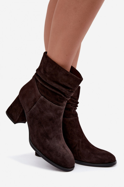 Bottines en daim naturel avec plis et talons D&A JC62-1021 chocolat
