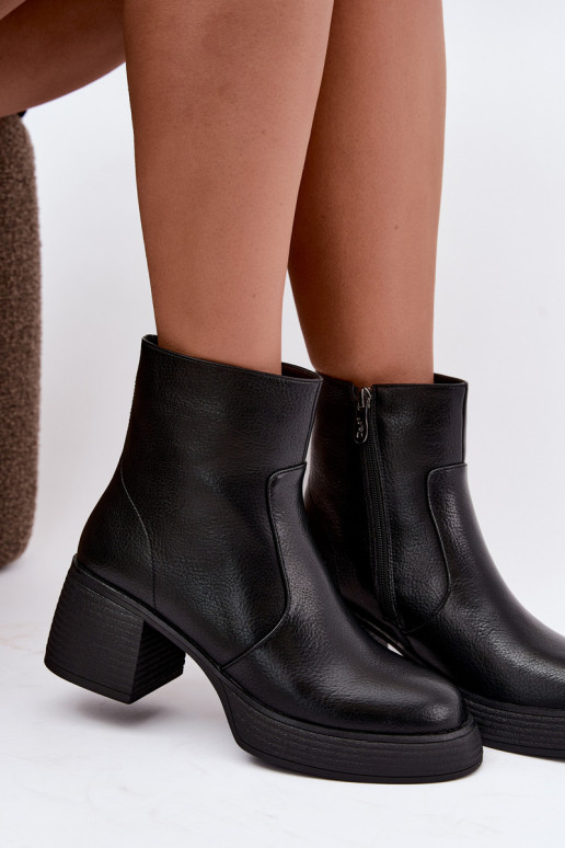 Bottines en cuir doublées avec talons D&A CR62-3369 noir