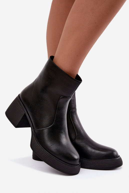 Bottines en cuir doublées avec talons D&A CR62-3369 noir