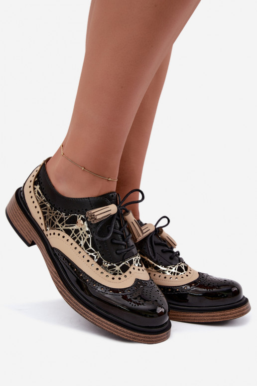 Chaussures en cuir pour femmes avec lacets et pampilles Tai turiciejka K7816-01 en noir