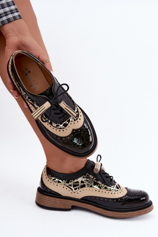 Chaussures en cuir pour femmes avec lacets et pampilles Tai turiciejka K7816-01 en noir