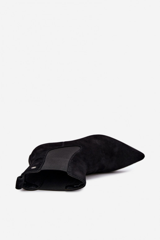 Bottes en daim isolées avec talons Tai turiciejka K7756-01 en noir