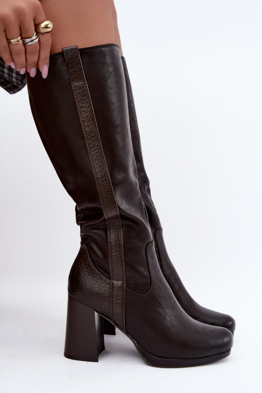 Bottes longues isolées avec talons chocolat Alessa