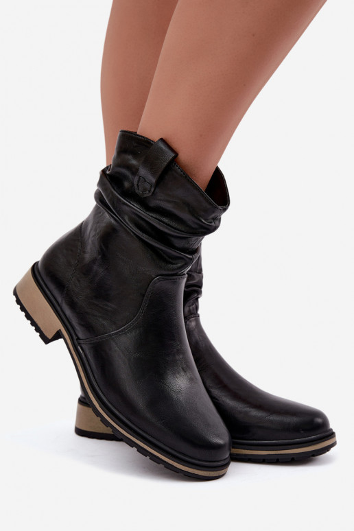 Bottines pour femmes chaudes avec plis en noir