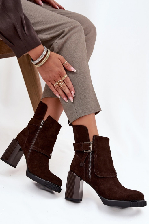 Bottines chocolat en daim synthétique avec talons et boucles Vinceza 91152