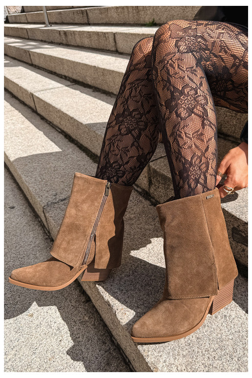 bottines style cowboy avec talons en daim naturel avec tige brodée Big Star UU274114 couleur brune