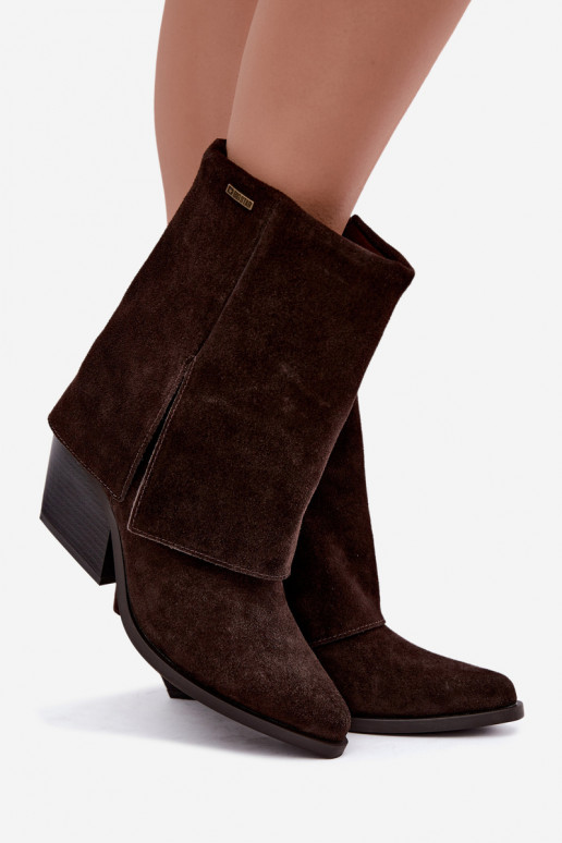 bottines style cowboy avec talons en daim naturel avec tige brodée Big Star UU274115 couleur chocolat