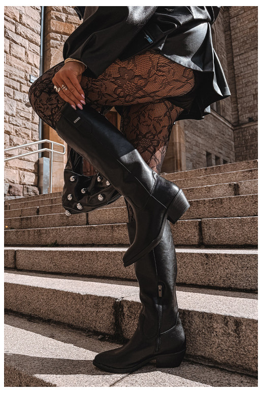 bottes hautes en cuir naturel pour femmes à petit talon isolées Big Star UU274521 couleur noire