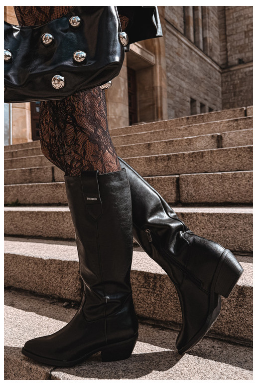 bottes hautes en cuir naturel pour femmes à petit talon isolées Big Star UU274521 couleur noire