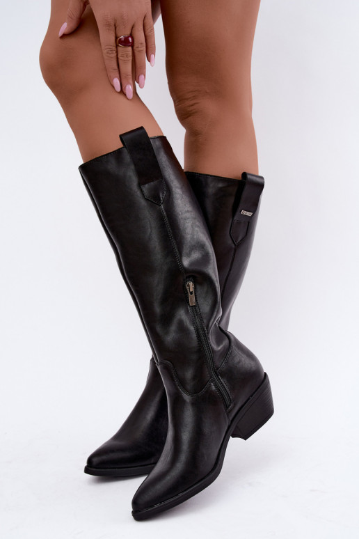 bottes hautes en cuir naturel pour femmes à petit talon isolées Big Star UU274521 couleur noire