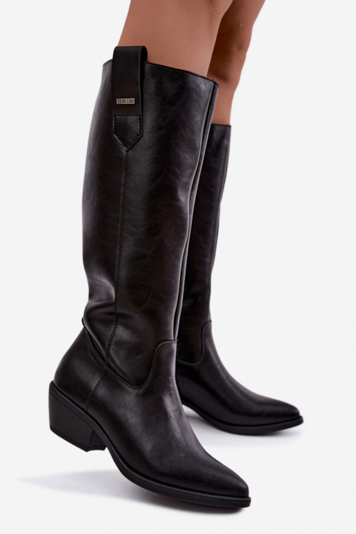 bottes hautes en cuir naturel pour femmes à petit talon isolées Big Star UU274521 couleur noire