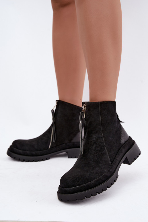 Chaussures en daim isolées pour femmes Tai turiciejka K7732-01 couleur noire