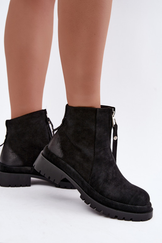 Chaussures en daim isolées pour femmes Tai turiciejka K7732-01 couleur noire