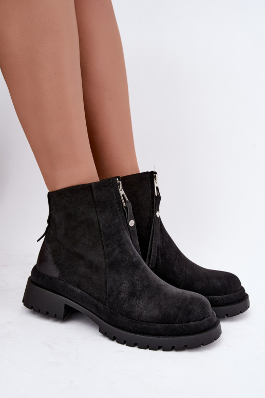 Chaussures en daim isolées pour femmes Tai turiciejka K7732-01 couleur noire