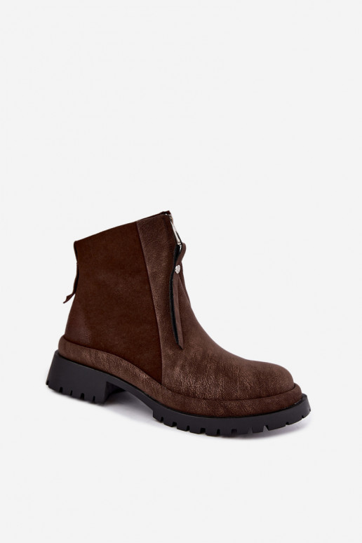 Chaussures en daim isolées pour femmes Tai turiciejka K7732-02 couleur marron