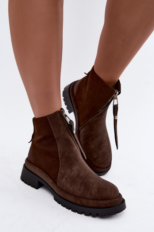 Chaussures en daim isolées pour femmes Tai turiciejka K7732-02 couleur marron