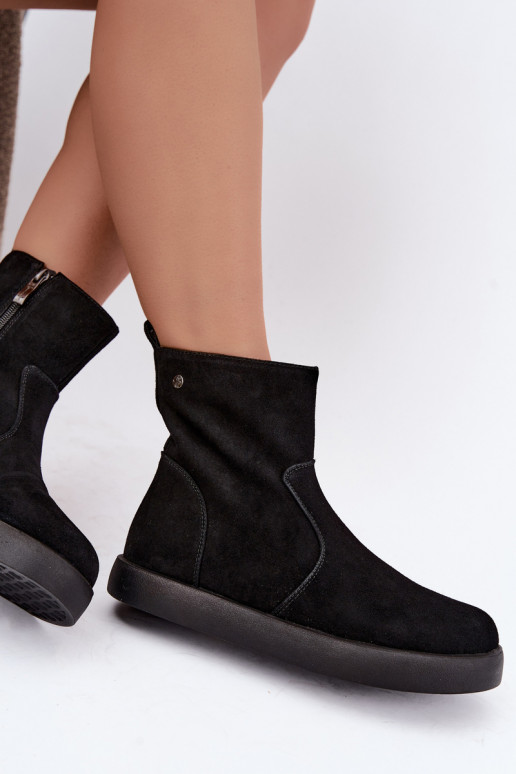 Chaussures en daim isolées pour femmes Tai turiciejka K7800-01 couleur noire