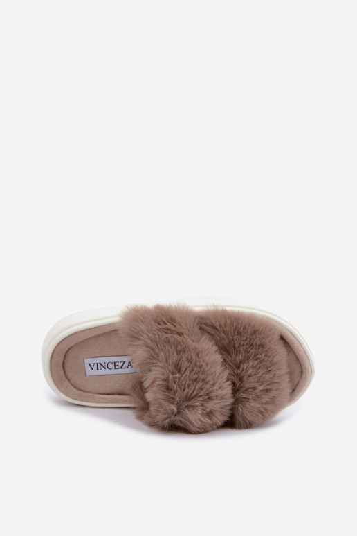 Chaussons pour femmes avec fourrure sur une semelle plus épaisse Vinceza 105105 couleur sable
