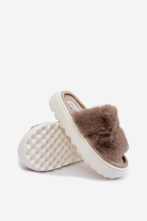 Chaussons pour femmes avec fourrure sur une semelle plus épaisse Vinceza 105105 couleur sable