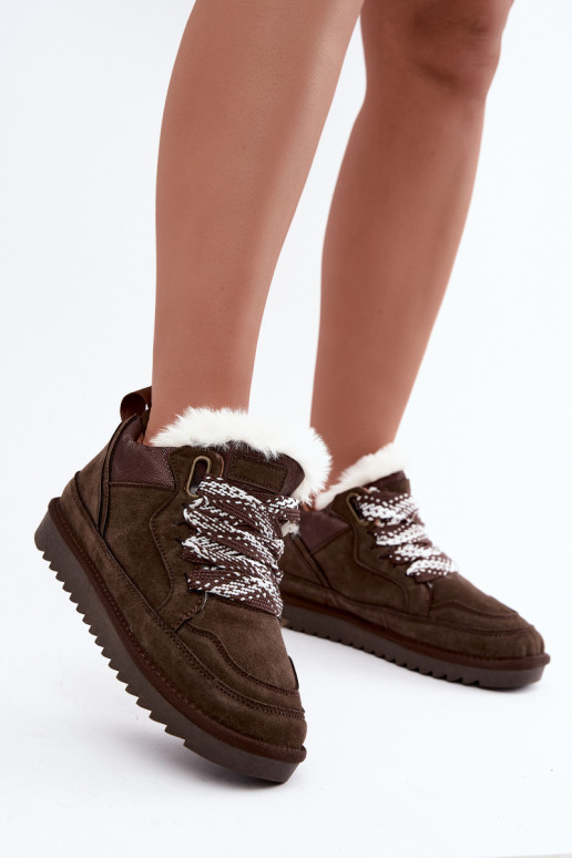 Bottes de neige en daim synthétique avec fourrure et lacets Vinceza 97974 en couleur chocolat