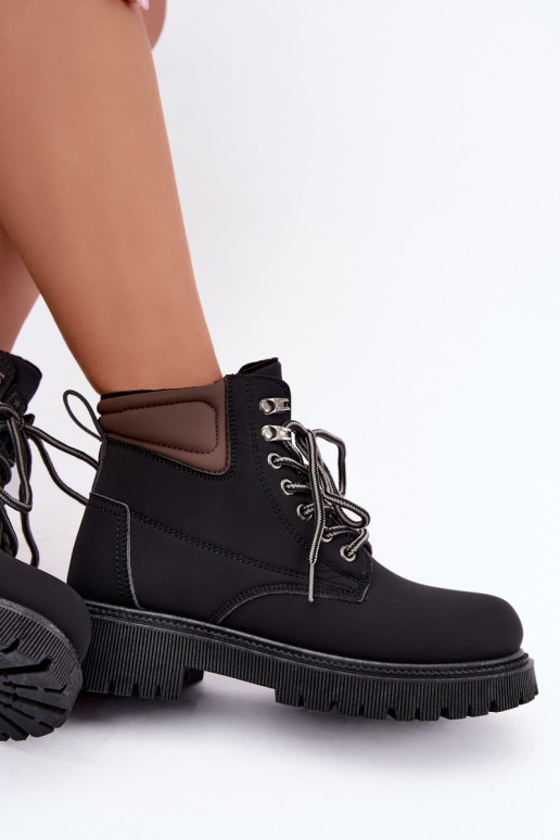 Chaussures pour femmes isolées, noires Sarvella