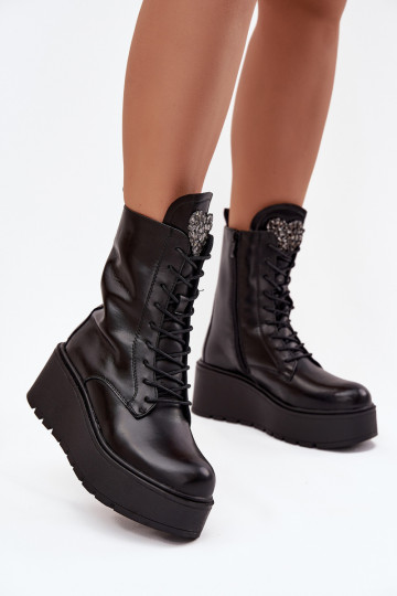 Bottines en cuir pour femmes avec ornements doublées en noir Ulrika