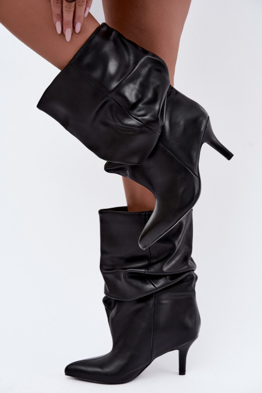 Bottines slouchy à talons en noir Gelra