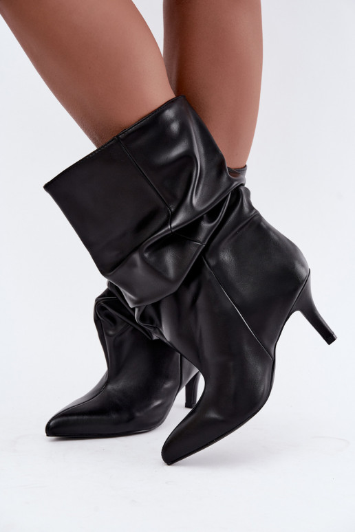 Bottines slouchy à talons en noir Gelra