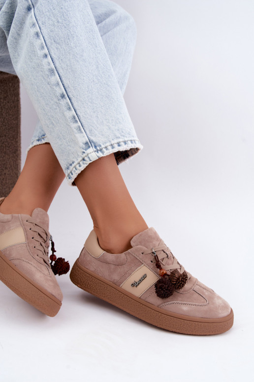 Baskets en daim synthétique avec pompons Vinceza 79682 couleur sable