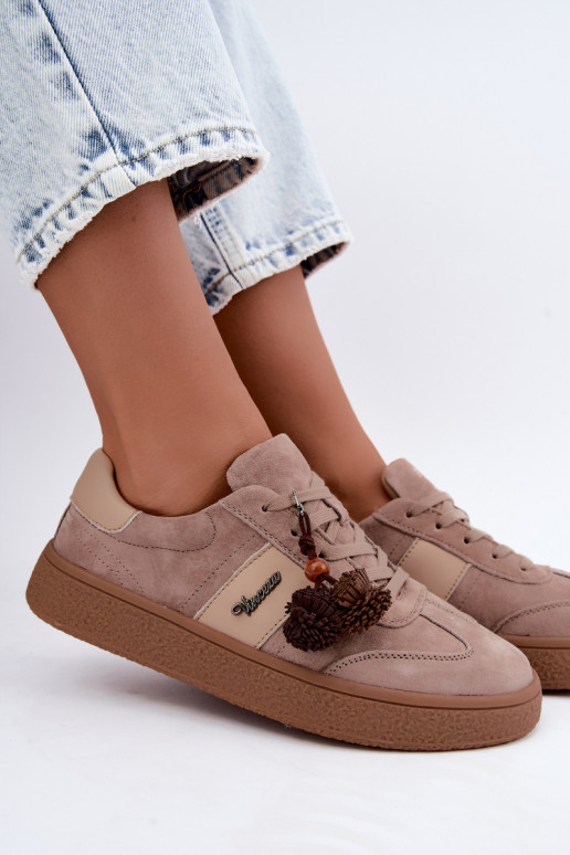 Baskets en daim synthétique avec pompons Vinceza 79682 couleur sable